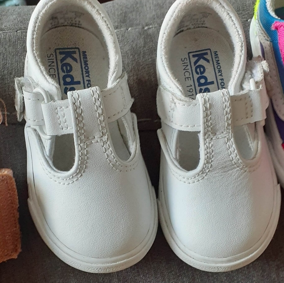 Shoes - Picture 3 of 5